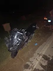 Colisão entre carro e moto na rodovia deixa uma pessoa ferida - 2