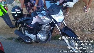 Duas pessoas ficam feridas após acidente no bairro Santa Luzia  - 2