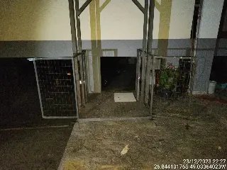 Elevador cai quatro metros e deixa duas pessoas feridas em Gaspar - 2