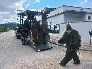 Sociedade do Pelznickel fecha temporada 2023 com desfile - 3