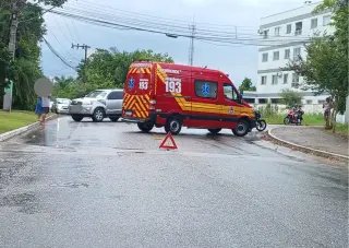 Motociclista fica ferido após acidente no bairro Azambuja  - 1