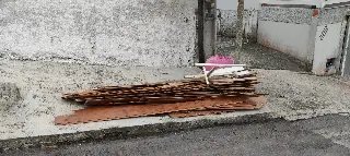 Caminhão prometido para recolher lixo não passou - 4