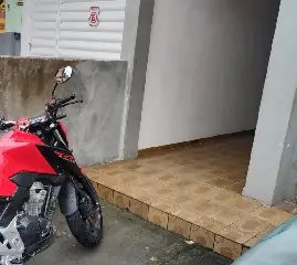 Entregador sofre queda e tem suspeita de fratura em Brusque  - 2