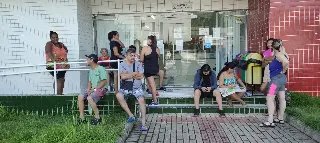 Fila na madrugada e mato na UBS, reclamam moradores - 4