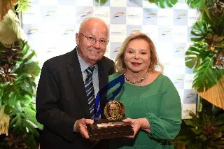 Sindilojas comemora 57 anos com palestra e homenagens  - 2