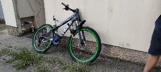 Ciclista fica ferido após colisão com caminhão no Dom Joaquim - 3