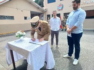 Samae entrega as chaves de um carro 0KM à Polícia Militar - 1