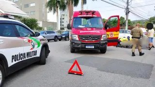 Colisão entre carro e moto deixa um ferido no Maluche  - 2