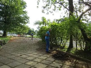 Praça no Jardim Maluche recebe mutirão de limpeza - 4