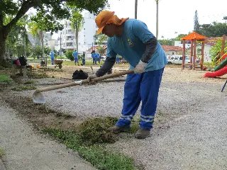 Praça no Jardim Maluche recebe mutirão de limpeza - 2