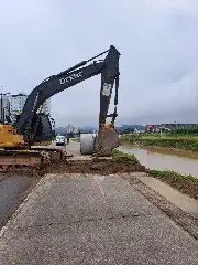 Obras da Victor Meirelles prosseguem com escavação na rua Pomerode - 1