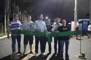 Programa de pavimentação comunitária inaugura nova rua - 2