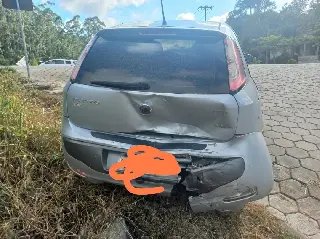 Carro de Brusque se envolve em acidente na rodovia  - 1
