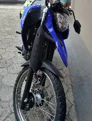 Jovem fica ferido após colisão entre carro e moto no Santa Rita  - 1