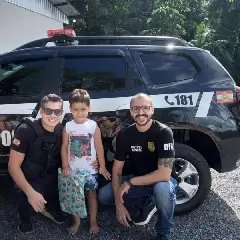 Policiais fazem surpresa de aniversário para menino em Guabiruba - 1