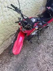 (VIDEO) Motociclista colide em mureta de ponte e cai em ribeirão - 3