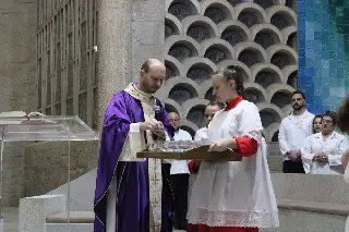 Missa de Quarta-feira de Cinzas marca o início da Quaresma - 23