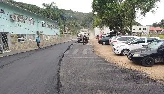 Rua do bairro Steffen recebe recapeamento asfáltico - 1