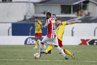 Brusque sai na frente, mas cede empate ao Hercílio Luz  - 7