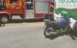 Motociclista acerta traseira de ônibus e fica gravemente ferido - 6
