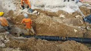 Buraco na Avenida 1º de Maio será fechado ainda hoje - 1