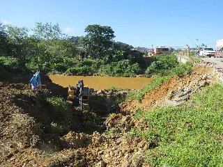 Após danos em sua cabeceira, ponte no Limoeiro começa a ser reparada - 2