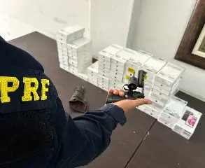 Procurado por feminicídio foge de abordagem é preso com carro roubado - 1