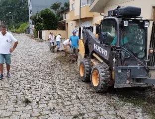 Mutirão de limpeza é realizado em diversas localidades - 1