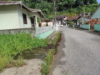 Moradores reclamam sobre água de terreno e proprietário se manifesta  - 1