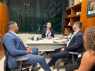 Comitiva a Brasília encaminha R$ 10 milhões em recursos  - 23