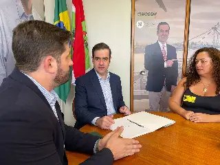 Comitiva a Brasília encaminha R$ 10 milhões em recursos  - 15