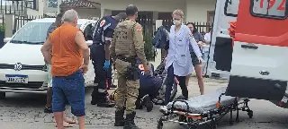 Colisão aconteceu no cruzamento das ruas - 1
