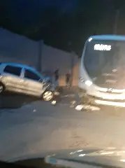 Carro fica destruído após colidir com Van em Brusque - 1