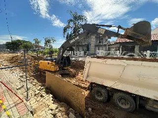 Equipes avançam com as obras na rua Pomerode - 4