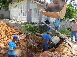 Prefeitura inicia obras na rua Augusto Bento de Mello - 4