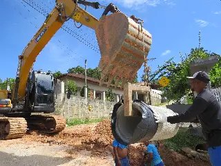 Prefeitura inicia obras na rua Augusto Bento de Mello - 2