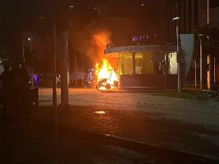 (VÍDEO) Quadriciclo da Guarda Municipal é incendiado na madrugada - 2