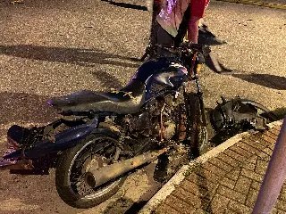 Imagens mostram como ficaram carro e moto após acidente fatal - 9