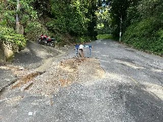 (VÍDEO) Problema na Ricardo Knihs continua e perigo aumenta - 4