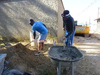 Prefeitura promete asfaltar toda a Gilberto Hassmann - 3