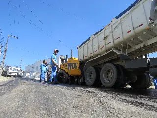 Prefeitura promete asfaltar toda a Gilberto Hassmann - 2