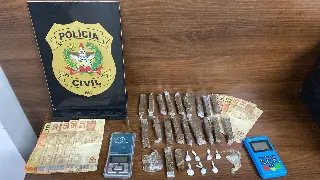 Polícia prende três homens por tráfico de drogas em Guabiruba  - 5