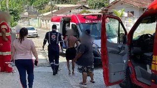 Colisão entre bicicletas deixa dois feridos em Brusque  - 2