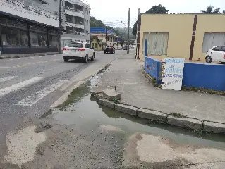 (VIDEO) Esgoto a céu aberto e mau cheiro preocupa moradores - 3