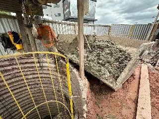 Obras de macrodrenagem na Avenida 1º de Maio continuam - 5