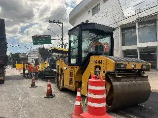 Obras de macrodrenagem na Avenida 1º de Maio continuam - 1