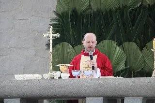 Procissão e celebração do Domingo de Ramos dão início à Semana Santa - 7