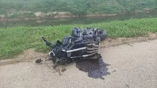(VIDEO) Grave acidente entre carro e moto é registrado na Beira-rio  - 4