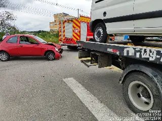 Carro com placas de Brusque se envolve em acidente em Gaspar - 2