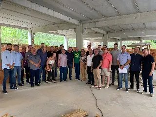 Empresários visitam as obras de reforma dos leitos no Hospital Azambuja - 7